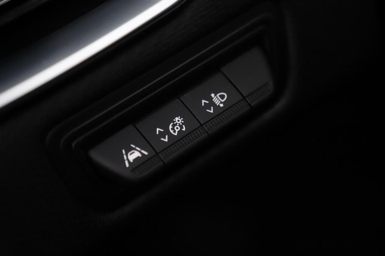 Renault CLIO 1.0 TCe Zen Navigatie Airco Cruise Control Carplay Android LED