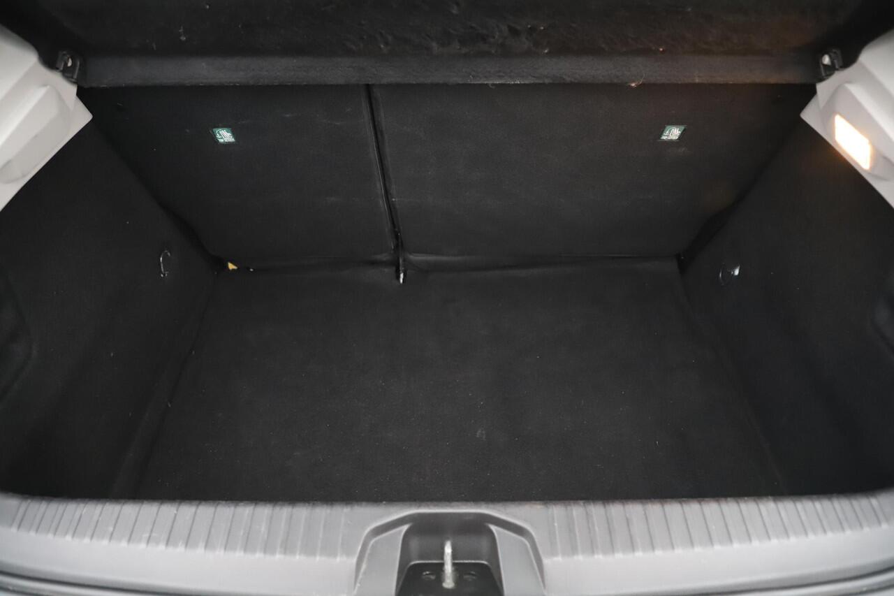 Renault CLIO 1.0 TCe Zen Navigatie Airco Cruise Control Carplay Android LED