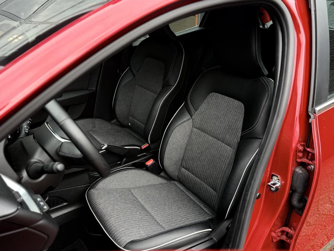 Renault CLIO 1.6 E-Tech Hybrid 140 Intens l Navi/Carplay l Lichtmetaal l NAP