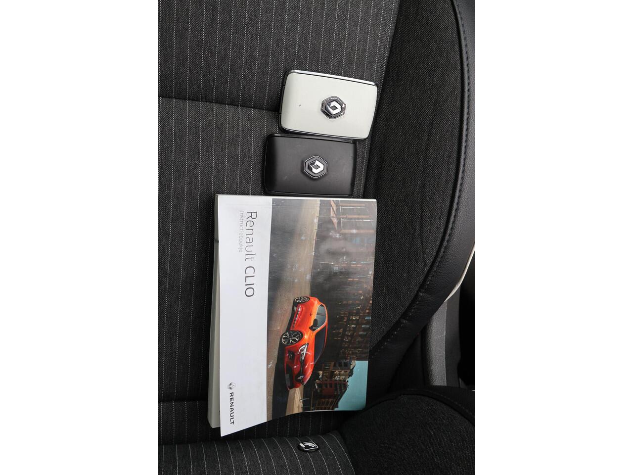 Renault CLIO 1.0 TCe Intens 1e Eigenaar | NAP | BTW | Volledig Onderh | Keyless | Full LED | LMV | Carplay | Cruise |