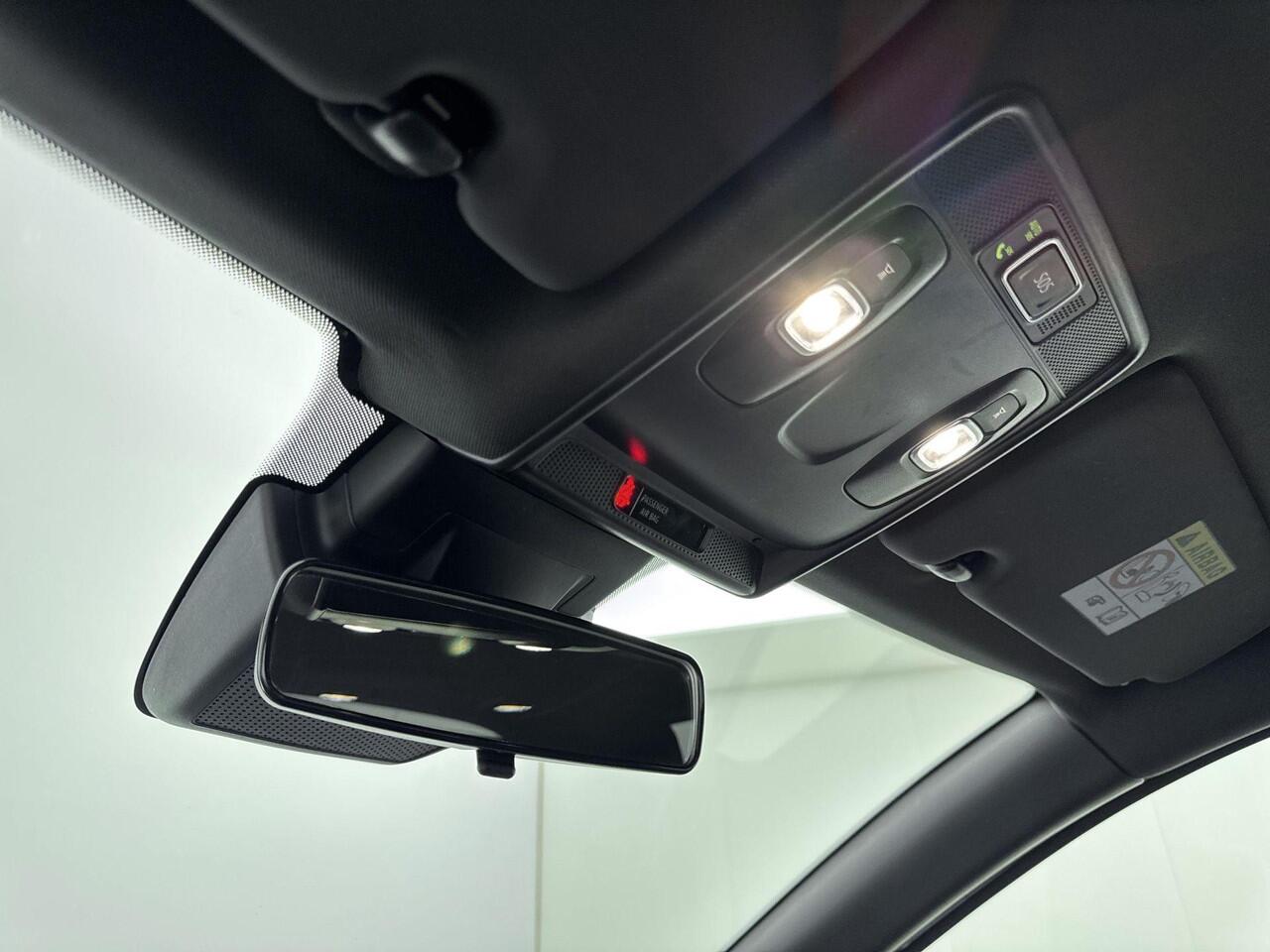 Renault CLIO 1.6 E-Tech Hybrid 140Pk Business Zen | Navigatie | Apple & Android Carplay | Parkeersensoren Achter | Achteruitrijcamera | Cruise Control & Snelheidsbegrenzer | Airco | Licht & Regensensor |