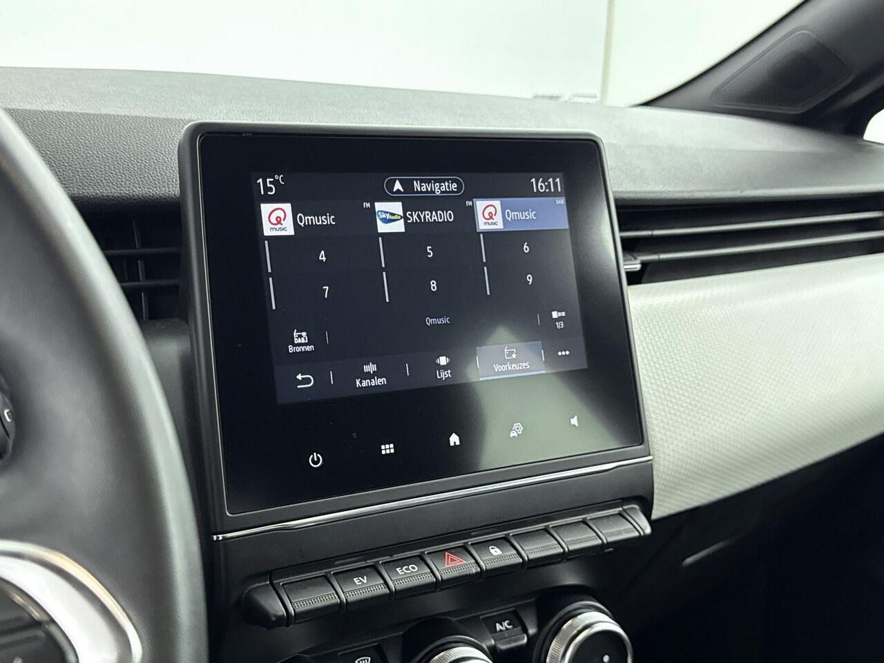 Renault CLIO 1.6 E-Tech Hybrid 140Pk Business Zen | Navigatie | Apple & Android Carplay | Parkeersensoren Achter | Achteruitrijcamera | Cruise Control & Snelheidsbegrenzer | Airco | Licht & Regensensor |