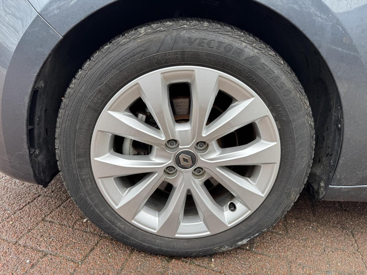 Renault CLIO 1.6 E-Tech Hybrid 140 Intens+Camera!!