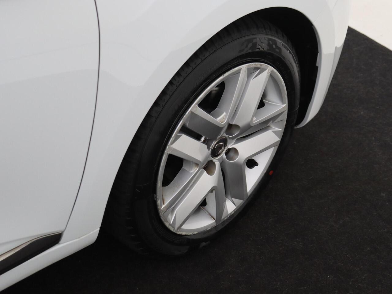 Renault CLIO 1.0 TCe 90 PK Zen Airco | Navigatie | Trekhaak | Cruise Control