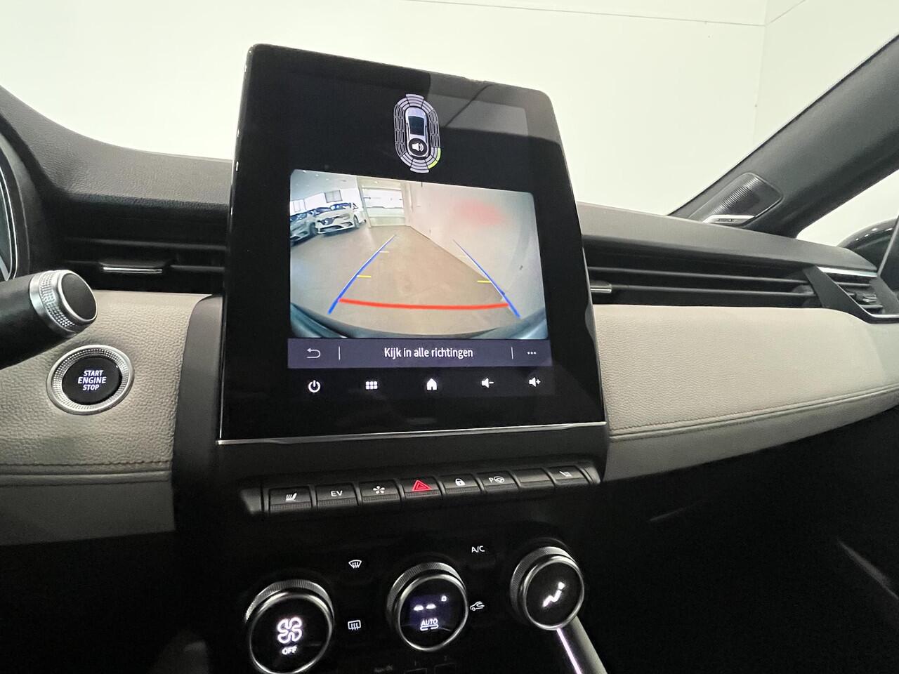 Renault CLIO 1.6 E-Tech Hybrid 140 Initiale Paris | BOSE | Leder | Navigatie | Climate Control | Cruise Control | Stoel- en stuurverwarming | Apple Carplay/Android Auto | 1e eigenaar!