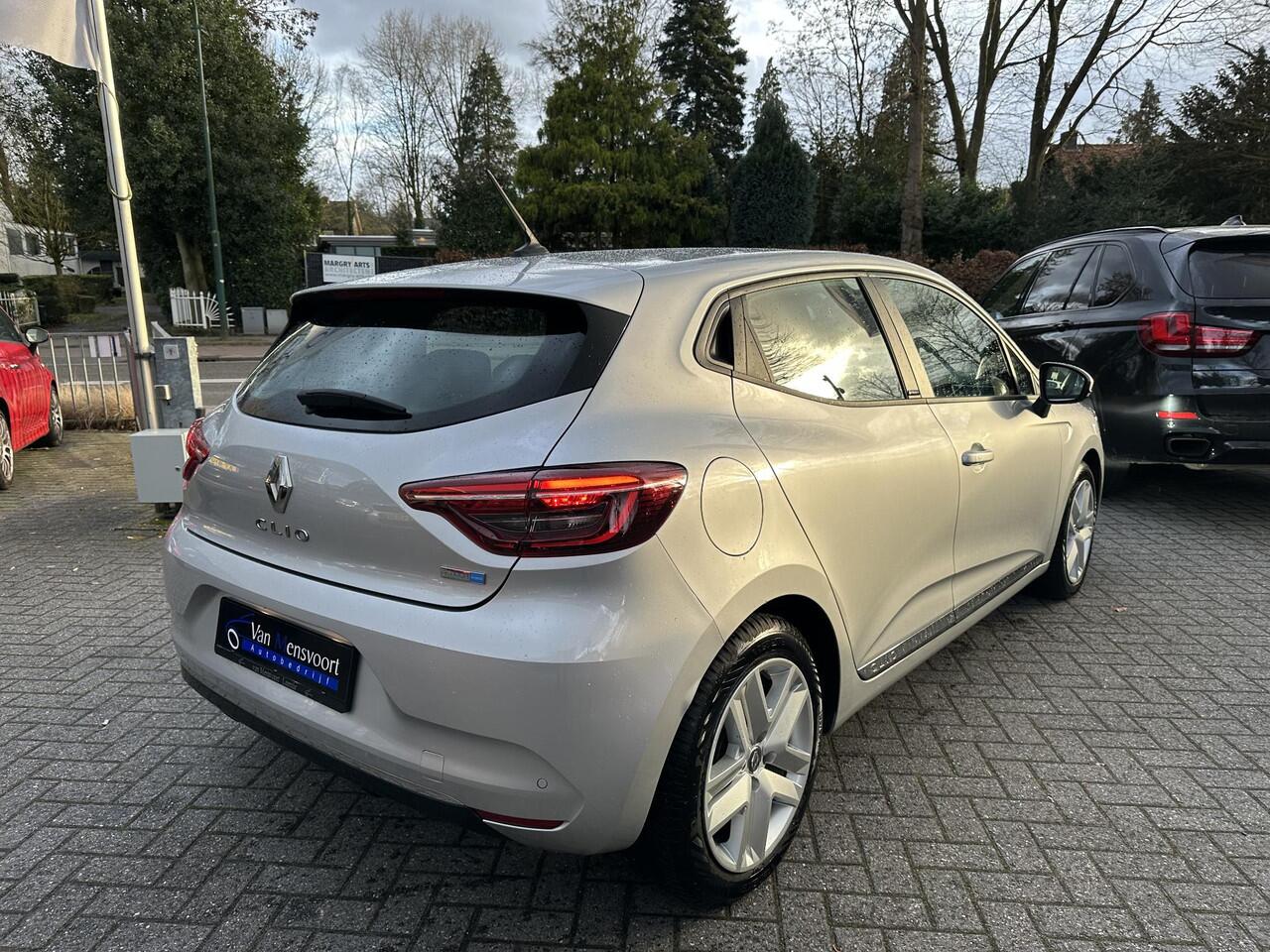 Renault CLIO 1.6 E-Tech Hybrid 140 Business Zen 1eEig|LED|CarPlay|Keyless|Stoelverwarming