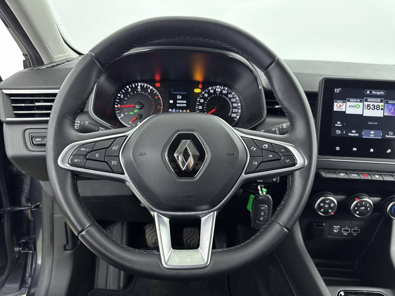 Renault CLIO 1.0 TCe Zen 90PK | Navigatie | Cruise Control | Parkeersensoren | Armsteun | Apple CarPlay & Android Auto