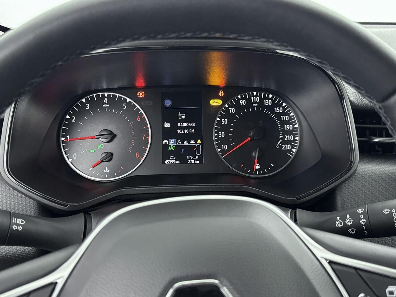 Renault CLIO 1.0 TCe Zen 90PK | Navigatie | Cruise Control | Parkeersensoren | Armsteun | Apple CarPlay & Android Auto