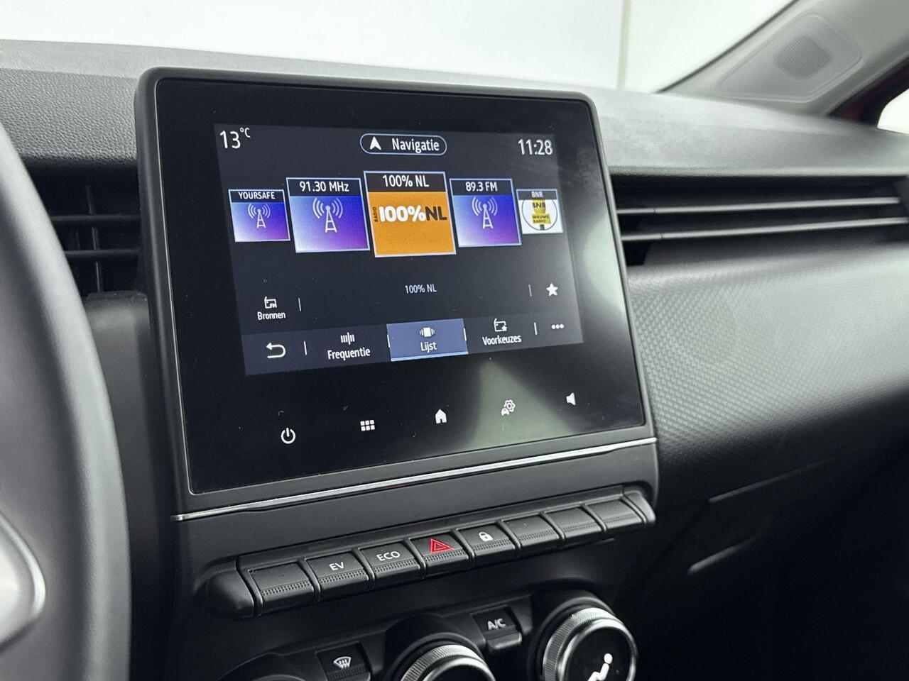 Renault CLIO 1.6 E-Tech Hybrid 140Pk Business Zen | Navigatie | Cruise control | Apple Carplay/Android Auto | Lane Assist | Full LED