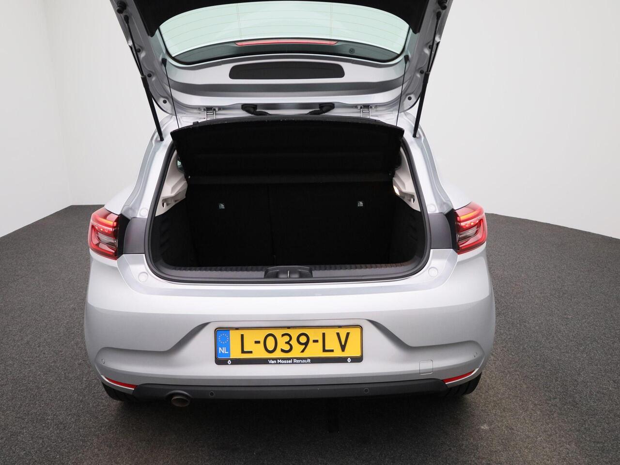Renault CLIO 1.0 TCe Zen | Airconditioning | Cruise control Standaard | Navigatie | LED koplampen | Park Distance Control achter |