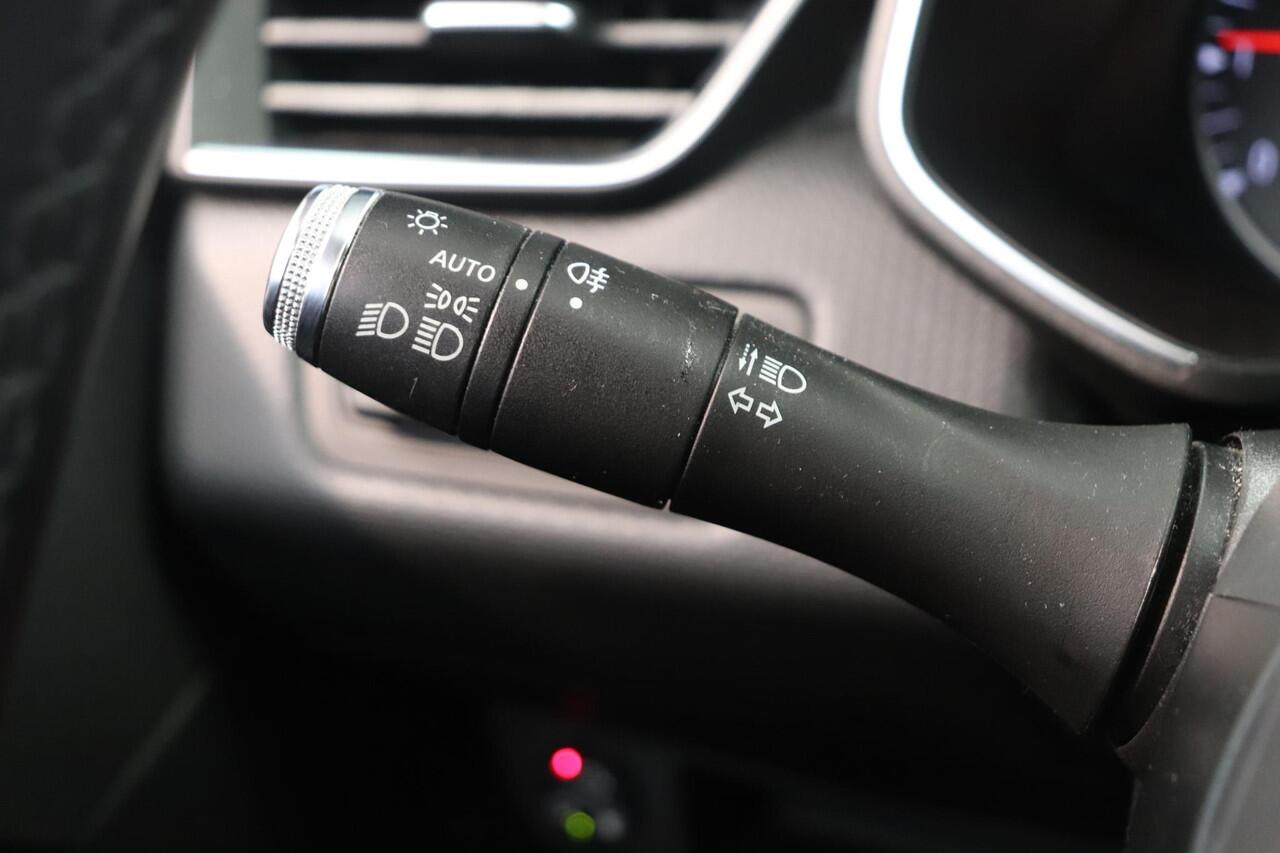 Renault CLIO 1.0 TCe Bi-Fuel Zen | Airco | AppleCarplay AndroidAuto Navigatie | Cruise control | LPG-G3 |