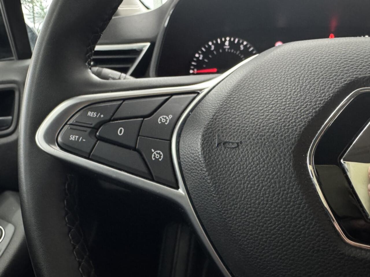 Renault CLIO 1.0 TCe 90 | CRUISE | PARKEERSENS. | NAVI | NAP |