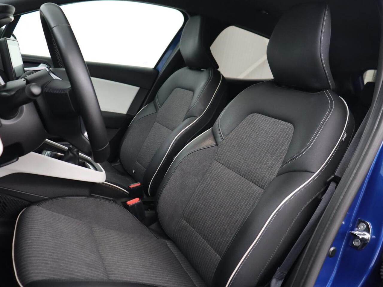 Renault CLIO 1.0 TCe 90 Techno | Carplay | Sfeerverlichting | Navigatie | Cruise Control | Camera | DAB | LMV 16 |