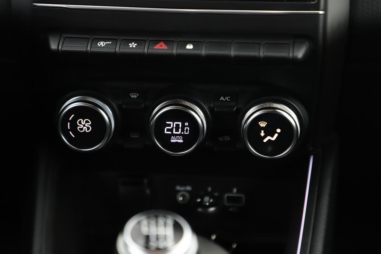 Renault CLIO 1.0 TCe Intens Half Leder 16 inch LMV LED Navigatie Achteruitrijcamera Carplay Android Climate Cruise Control Sfeerverlichting