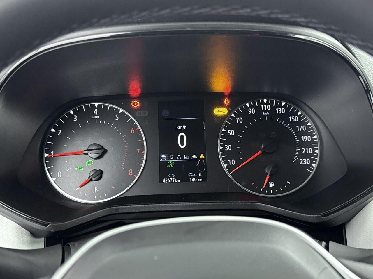 Renault CLIO 1.0 TCe 90 Evolution | Navigatie | Parkeersensoren