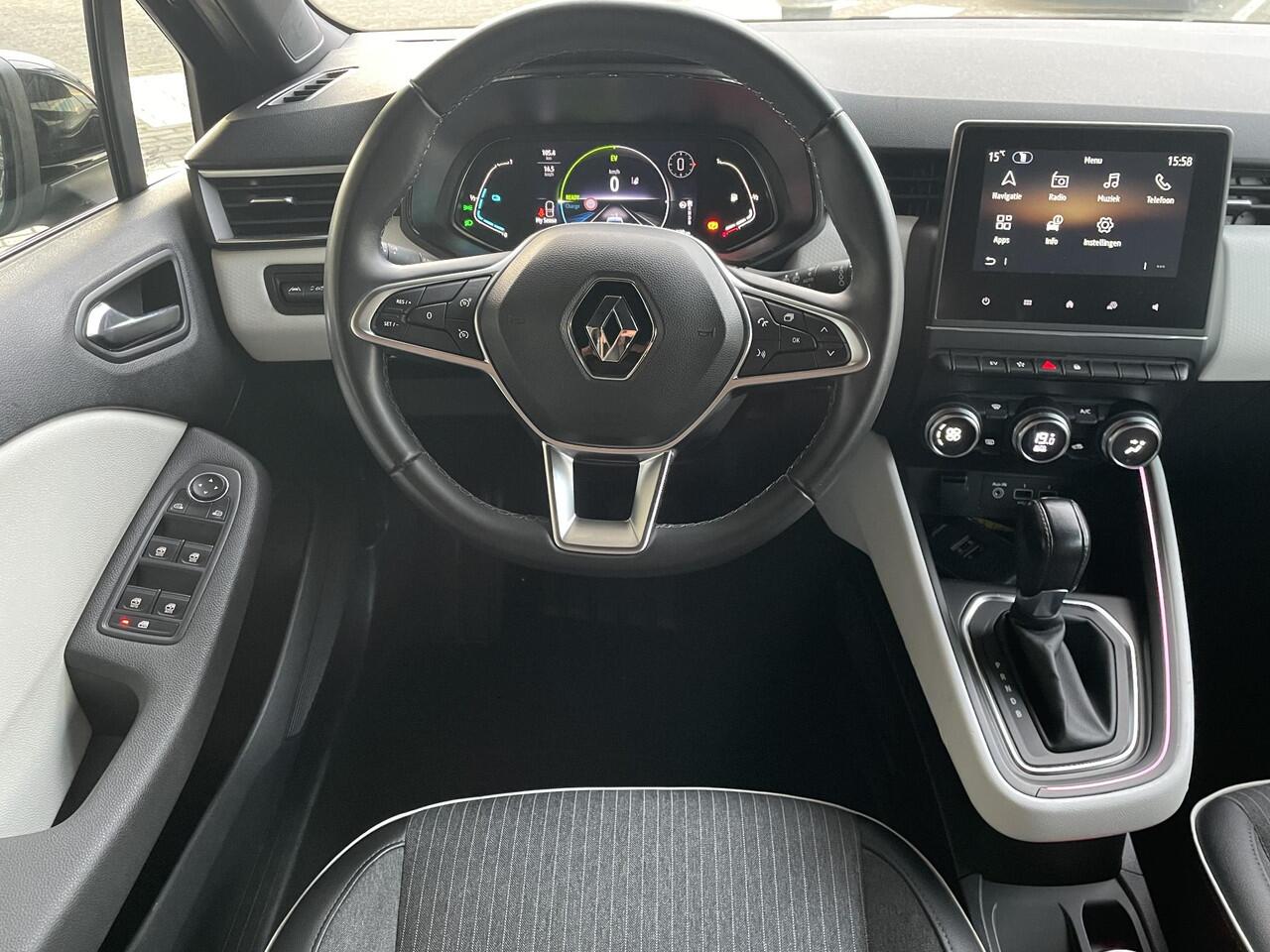 Renault CLIO 1.6 E-Tech Hybrid 145 Techno AUTOMAAT / NAVIGATIE incl. APPLE & ANDROID CARPLAY / CLIMATE CONTROL / PARKEERSENSOREN EN CAMERA / KEYLESS ENTRY