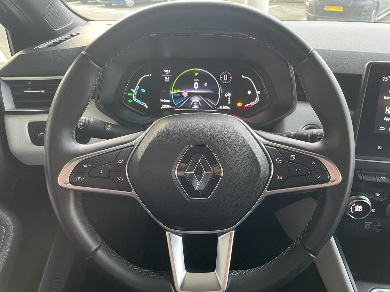 Renault CLIO 1.6 E-Tech Hybrid 145 Techno AUTOMAAT / NAVIGATIE incl. APPLE & ANDROID CARPLAY / CLIMATE CONTROL / PARKEERSENSOREN EN CAMERA / KEYLESS ENTRY