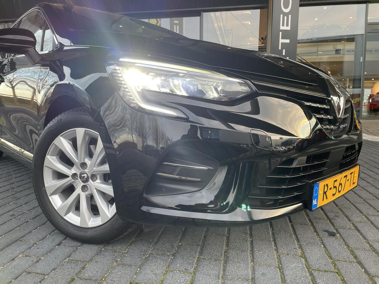 Renault CLIO 1.6 E-Tech Hybrid 145 Techno AUTOMAAT / NAVIGATIE incl. APPLE & ANDROID CARPLAY / CLIMATE CONTROL / PARKEERSENSOREN EN CAMERA / KEYLESS ENTRY