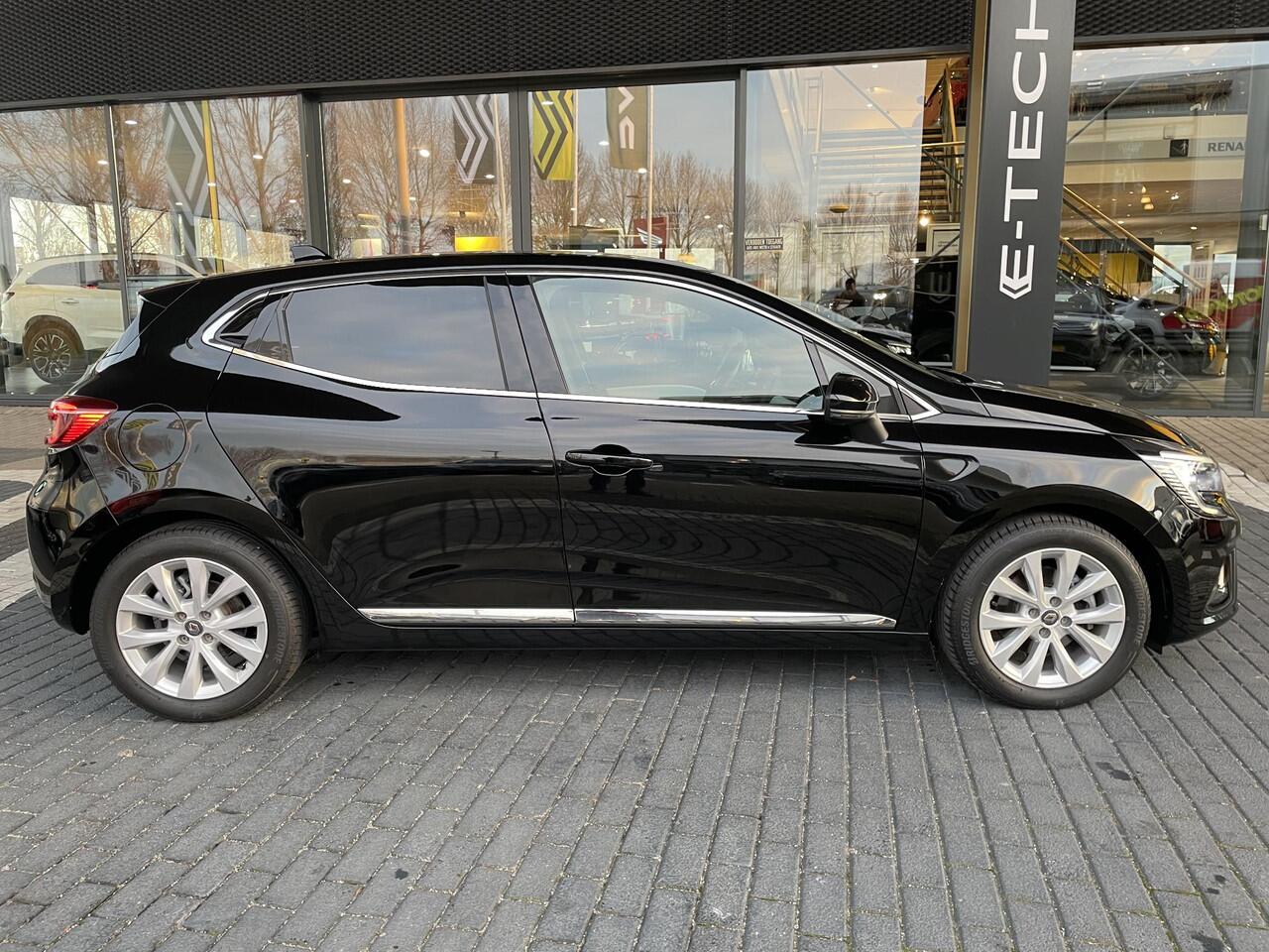 Renault CLIO 1.6 E-Tech Hybrid 145 Techno AUTOMAAT / NAVIGATIE incl. APPLE & ANDROID CARPLAY / CLIMATE CONTROL / PARKEERSENSOREN EN CAMERA / KEYLESS ENTRY