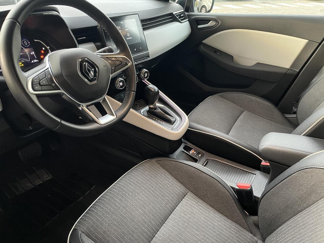 Renault CLIO 1.6 E-Tech Hybrid 145 Techno AUTOMAAT / NAVIGATIE incl. APPLE & ANDROID CARPLAY / CLIMATE CONTROL / PARKEERSENSOREN EN CAMERA / KEYLESS ENTRY