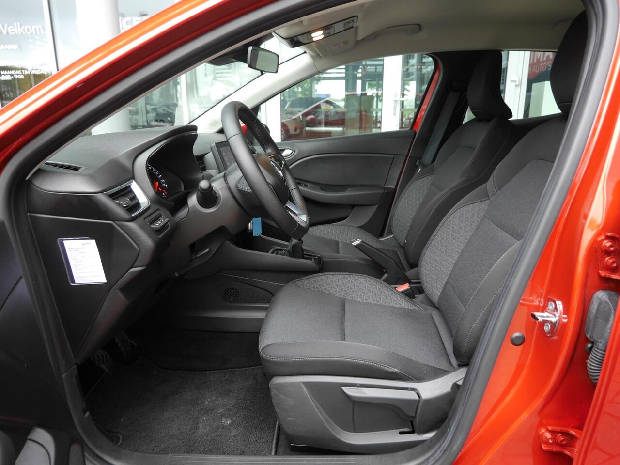 Renault CLIO 1.0 TCe Zen | Lage km.stand | Trekhaak | Airco | Led verlichting | Cruise control | Achteruitrijcamera | Elektrische ramen voor | 5 deurs