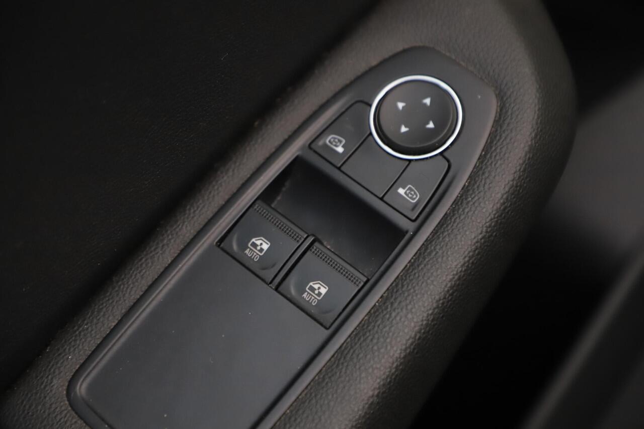 Renault CLIO 1.0 TCe 90 Equilibre 6-Bak Navigatie Carplay Android Airco Cruise Control Rijstrooksensor Parkeersensor