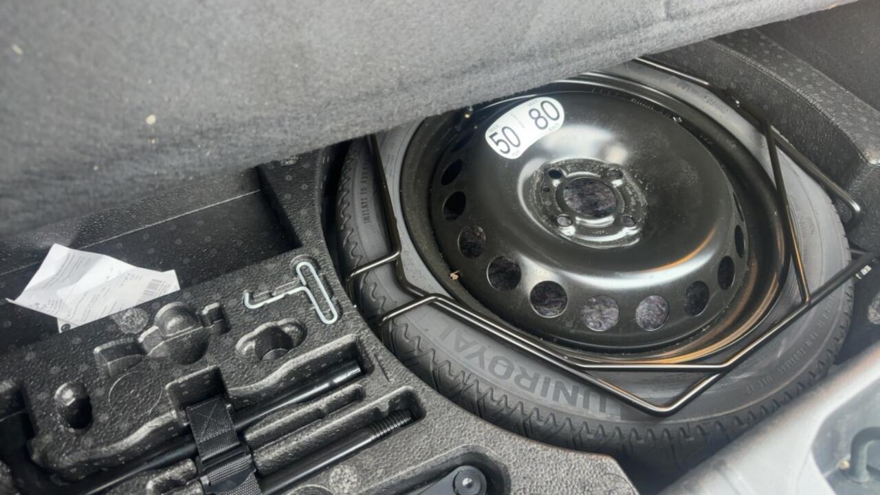 Renault CLIO 1.6 E-Tech Hybride 140 Zen Navigatie Full led Carplay