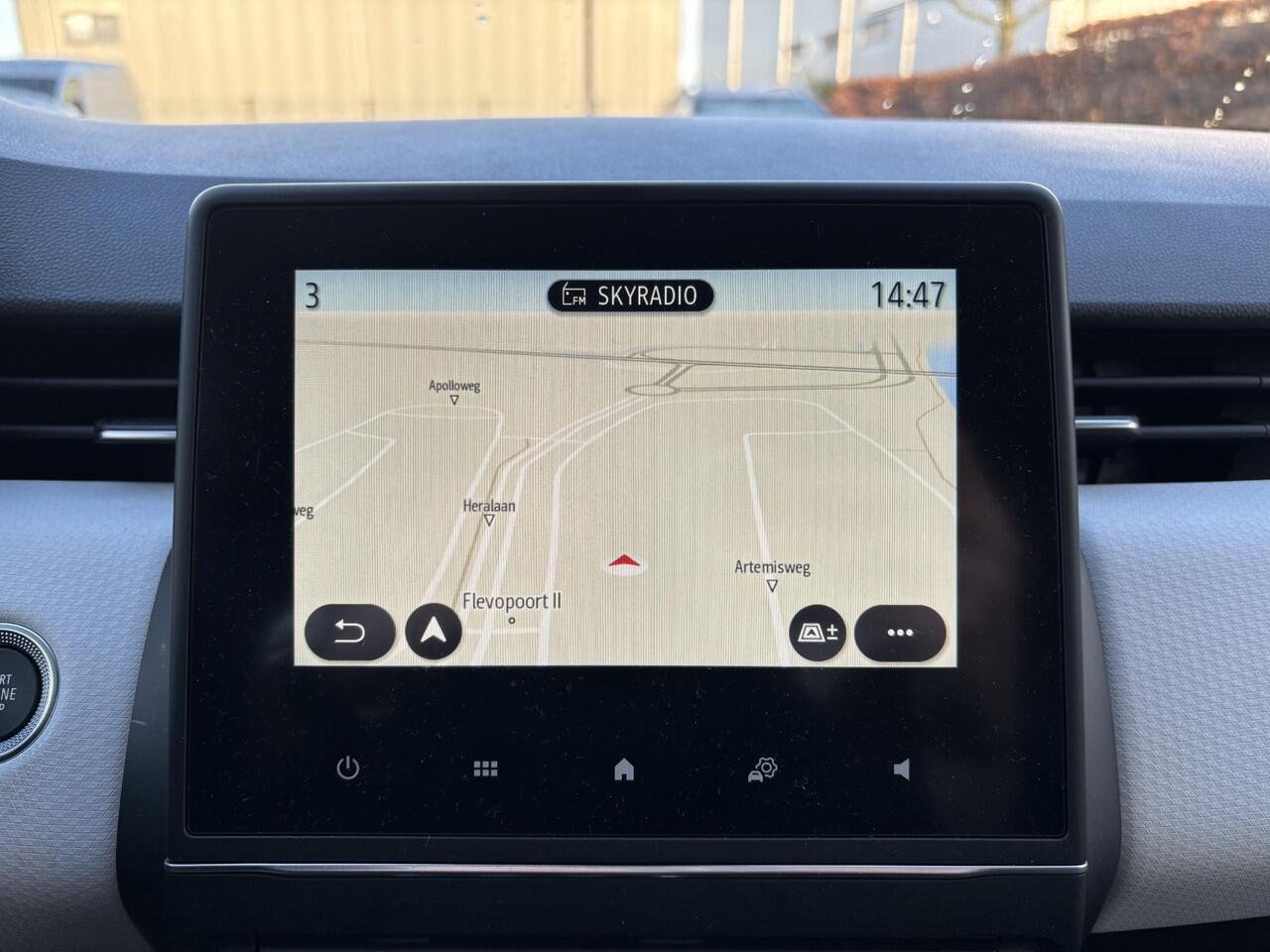 Renault CLIO 1.0 TCe 90 Evolution | Navigatie | Climate control | 1e eig |