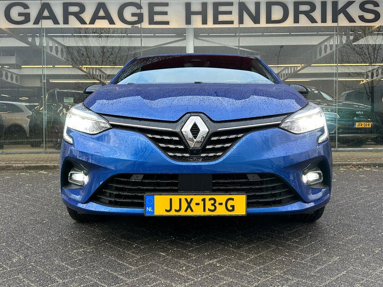 Renault CLIO 1.6 E-Tech Hybrid 140 Initiale Paris | Leder | Blindspot | 360 Cam | stuur/stoel verwarming | occasion