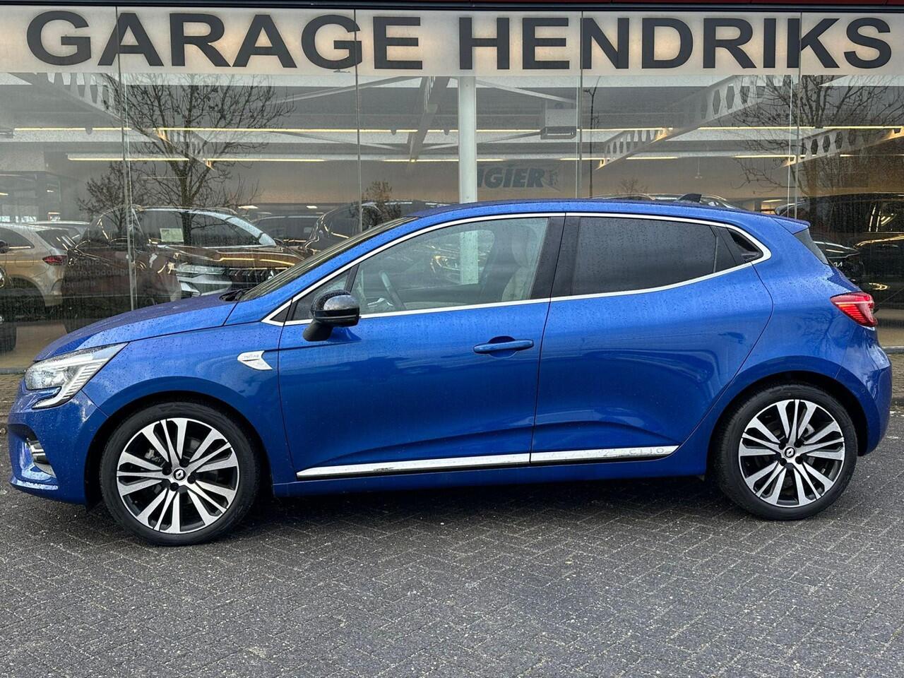 Renault CLIO 1.6 E-Tech Hybrid 140 Initiale Paris | Leder | Blindspot | 360 Cam | stuur/stoel verwarming | occasion