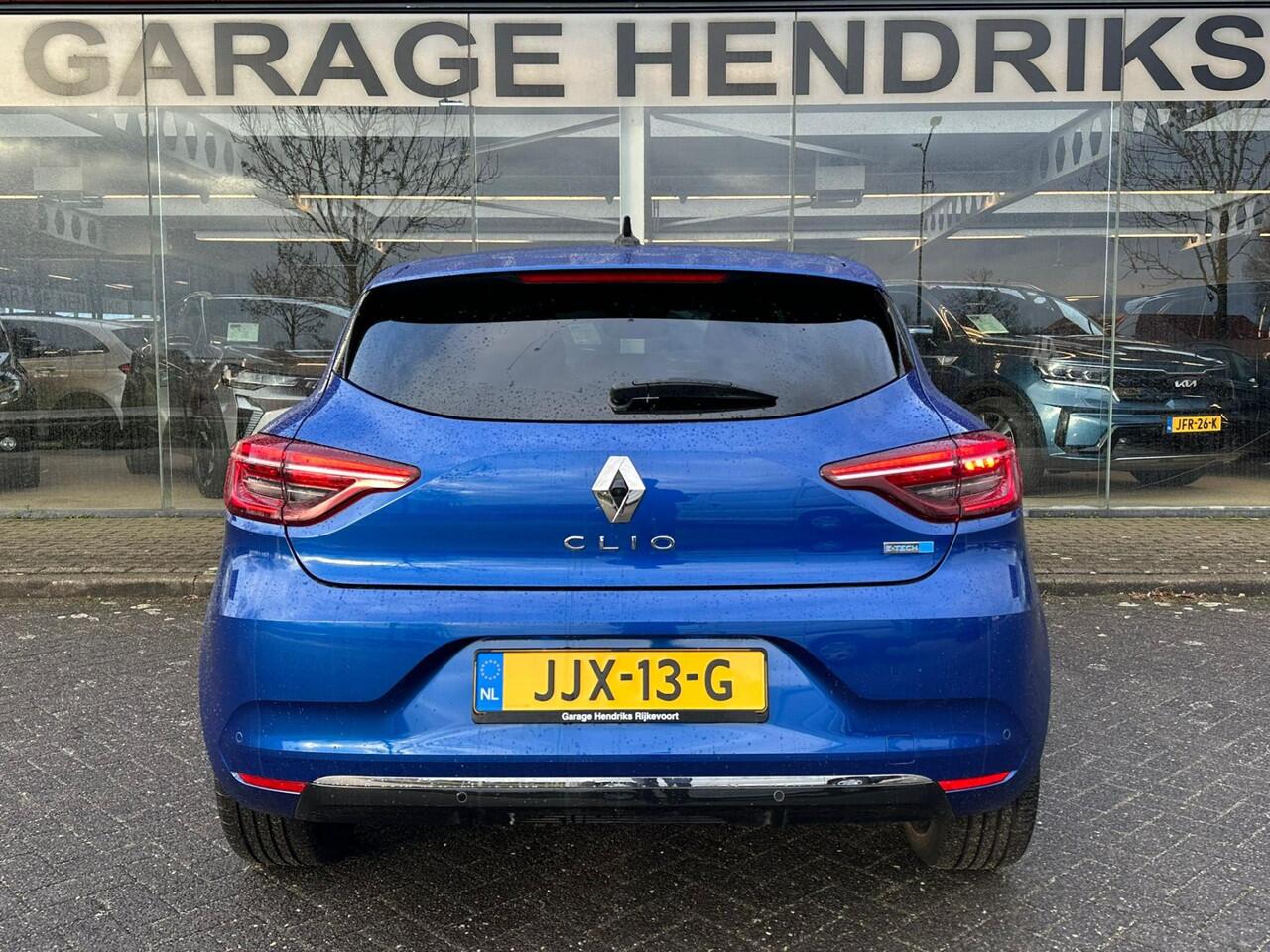 Renault CLIO 1.6 E-Tech Hybrid 140 Initiale Paris | Leder | Blindspot | 360 Cam | stuur/stoel verwarming | occasion