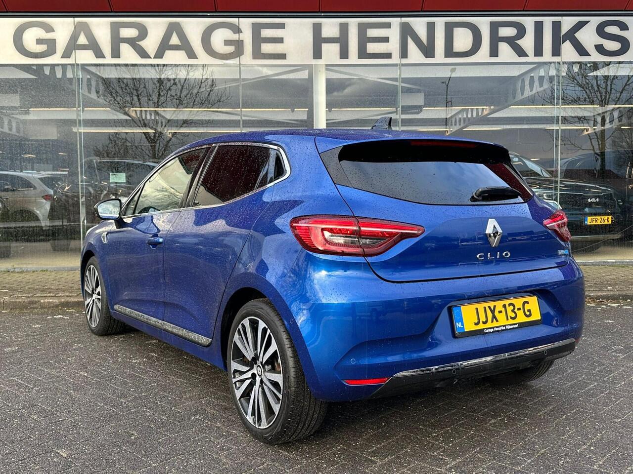 Renault CLIO 1.6 E-Tech Hybrid 140 Initiale Paris | Leder | Blindspot | 360 Cam | stuur/stoel verwarming | occasion