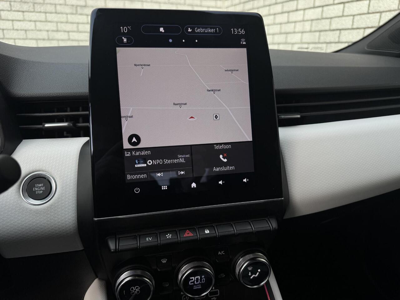 Renault CLIO 1.6 E-Tech Hybrid 145 Techno | All-season banden | Achteruitrijcamera | Parkeersensoren V+A | Apple CarPlay / Android Auto |