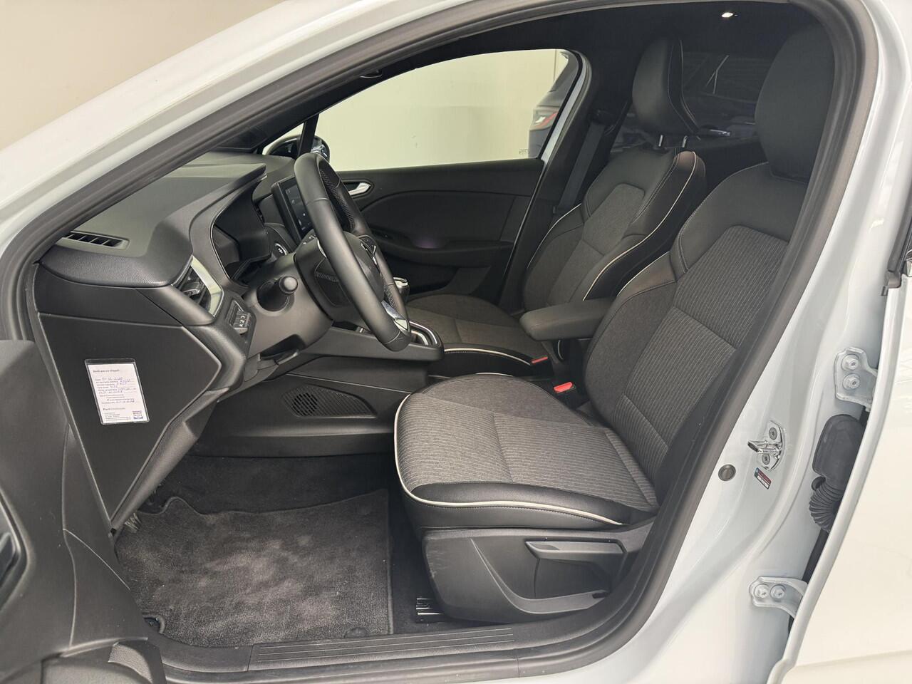 Renault CLIO 1.0 TCe 90 Techno | All-Season Banden | Navigatie | PDC V + A | Achteruitrijcamera | Lichtmetalen Velgen 17'' |