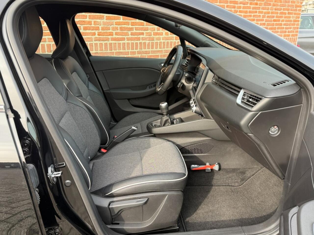 Renault CLIO 1.0 TCE Intens