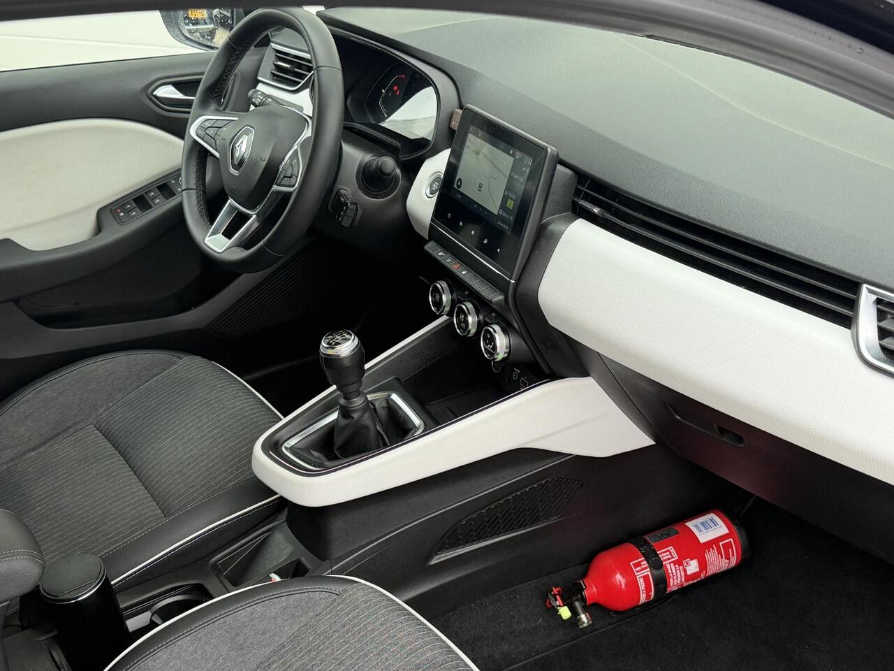 Renault CLIO 1.0 TCe 90 Techno / Clima / Navi / Carplay / Camera / 16" lm velgen / Donker glas