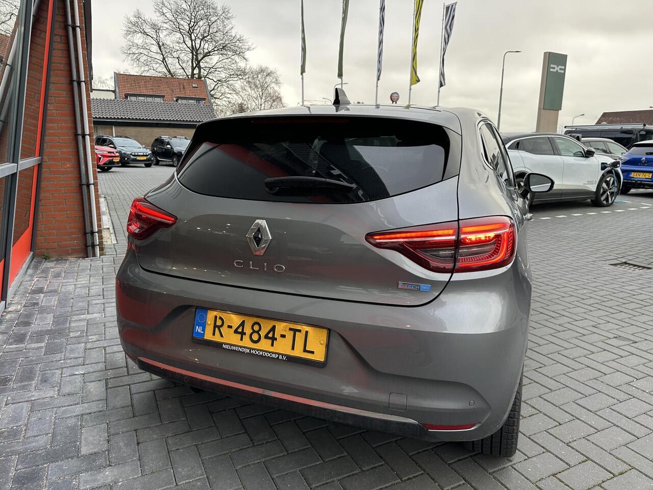 Renault CLIO 1.6 E-Tech Hybrid 145 Techno | CAMERA | LM VELGEN | ALLSEASON | CLIMATE CONTROL | CRUISE CONTROL | APPLE CARPLAY