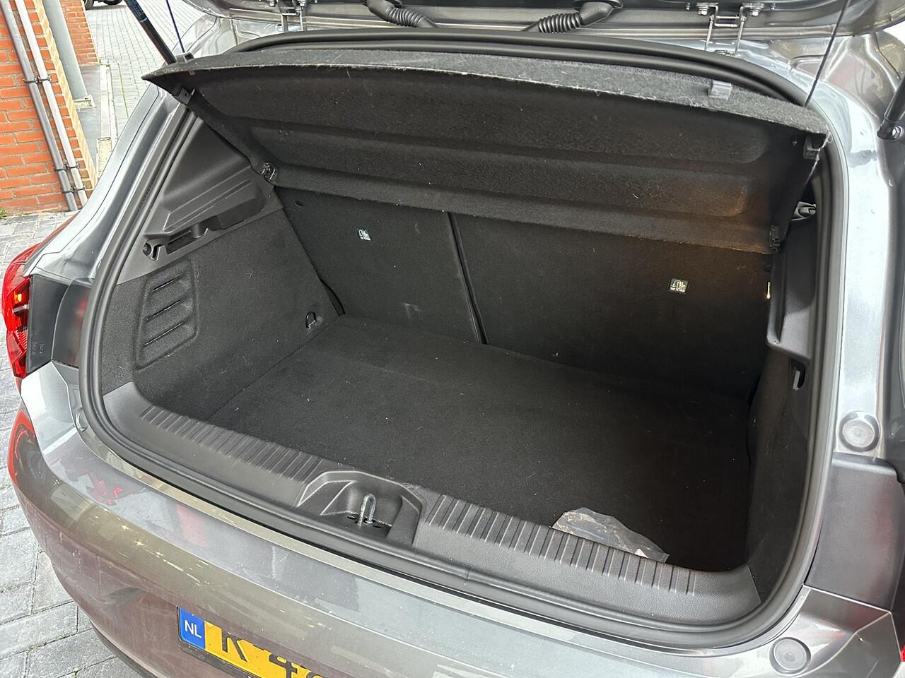 Renault CLIO 1.6 E-Tech Hybrid 145 Techno | CAMERA | LM VELGEN | ALLSEASON | CLIMATE CONTROL | CRUISE CONTROL | APPLE CARPLAY