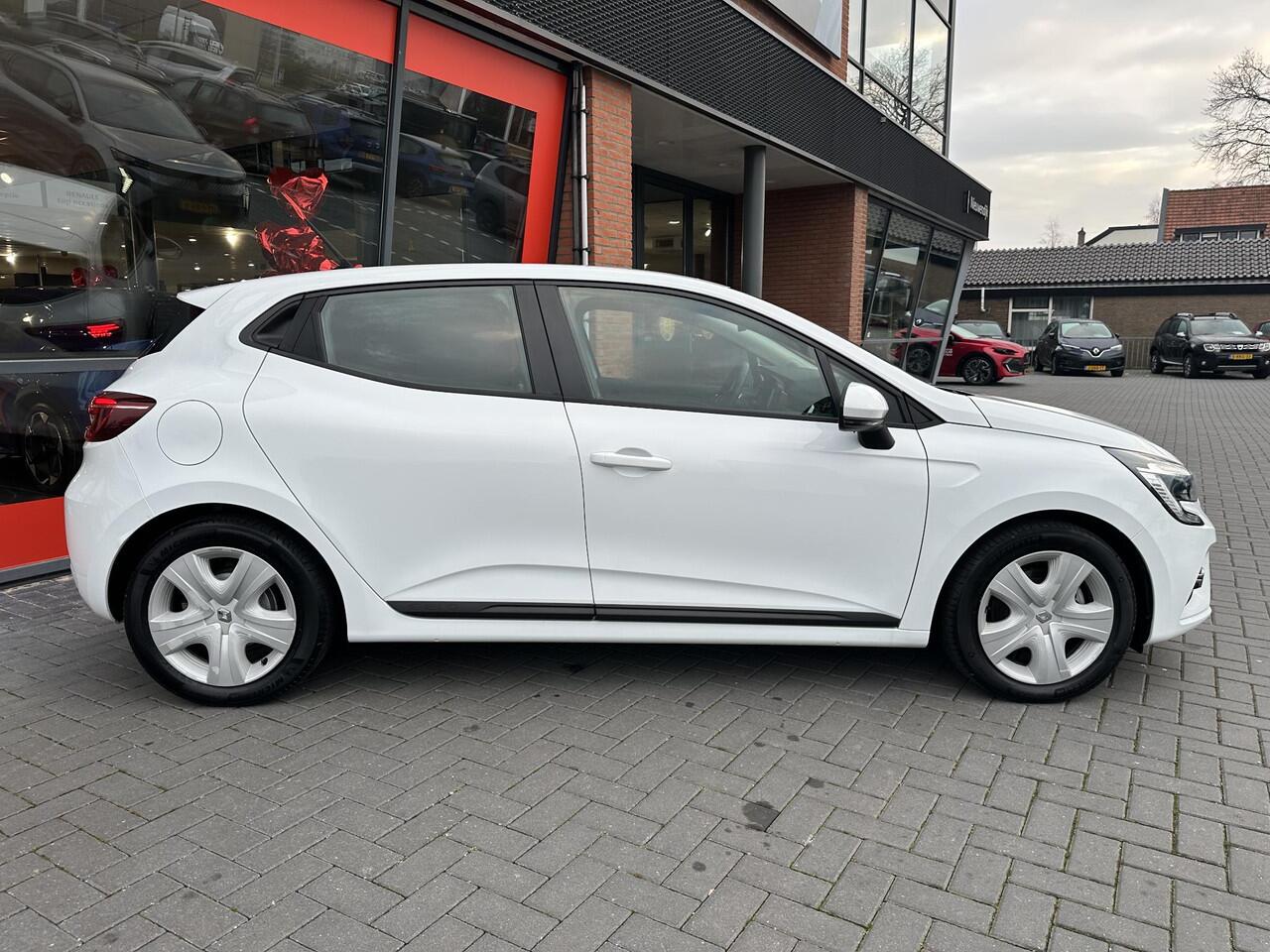 Renault CLIO 1.6 E-Tech Hybrid 145 Business Zen | TREKHAAK | CAMERA | PARKEERSENSOREN V+A | AIRCONDITIONING | CRUISE CONTROL | CARPLAY