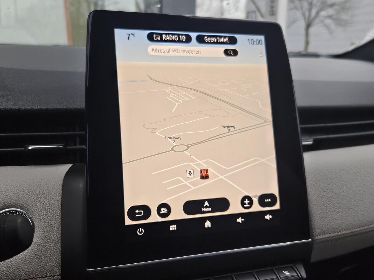 Renault CLIO E-Tech Hybrid 140PK Initiale Paris / BOSE Premium Audio / Lederen Bekleding / Stoel & Stuurverwarming / Apple Carplay & Android Auto / All Season Banden / Trekhaak / Navigatie / Achteruitrijcamera /