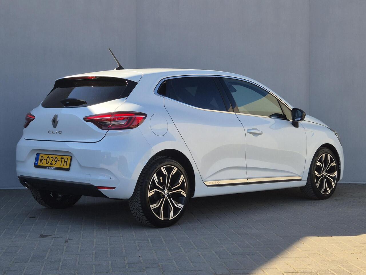 Renault CLIO 1.0 TCe 90 Techno / All season banden / draadloze telefoonlader / Achteruitrijcamera / Cruise control / Apple Carplay Android Auto / Keyless Entry/Start / Climate control / Parkeersensoren voor en achter /