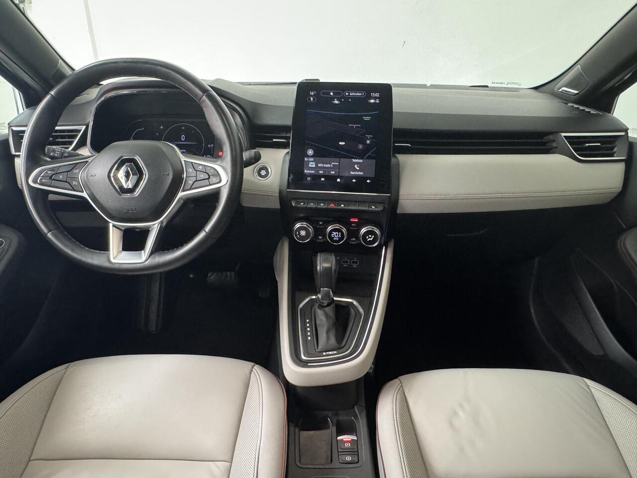 Renault CLIO 1.6 E-Tech Hybrid 140 Initiale Paris | Leder | BOSE-Audiosysteem | Stoelverwarming | Navigatie | Achteruitrijcamera |