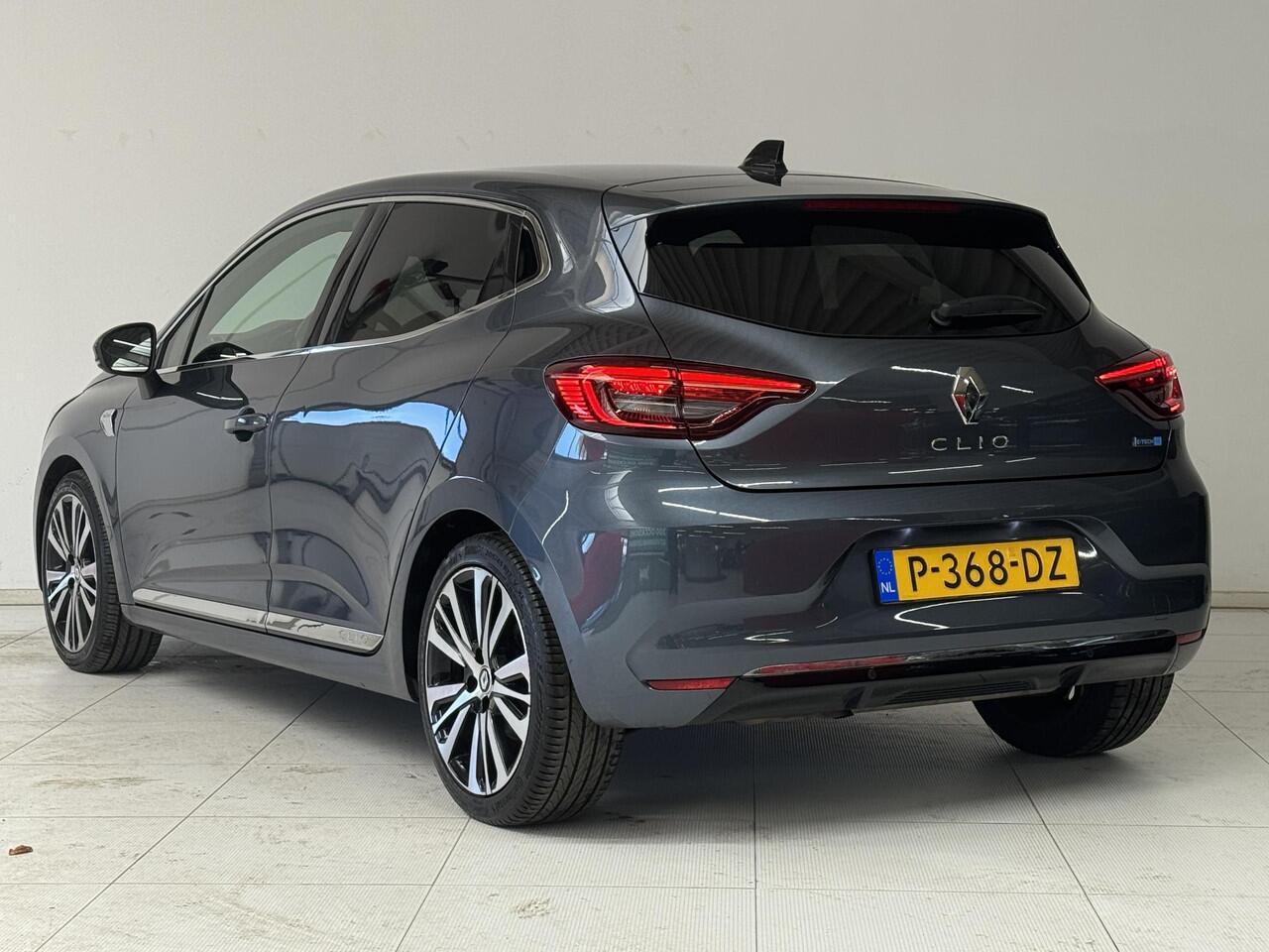 Renault CLIO 1.6 E-Tech Hybrid 140 Initiale Paris | Leder | BOSE-Audiosysteem | Stoelverwarming | Navigatie | Achteruitrijcamera |