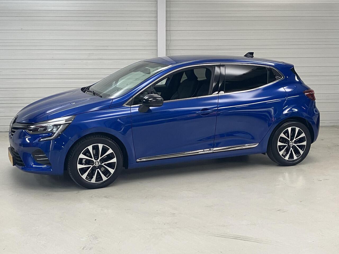 Renault CLIO 1.6 E-Tech Hybrid 145 Techno / NL auto / Navigatie / Half Lederen Bekleding / Climate Control / Cruise Control / Camera /