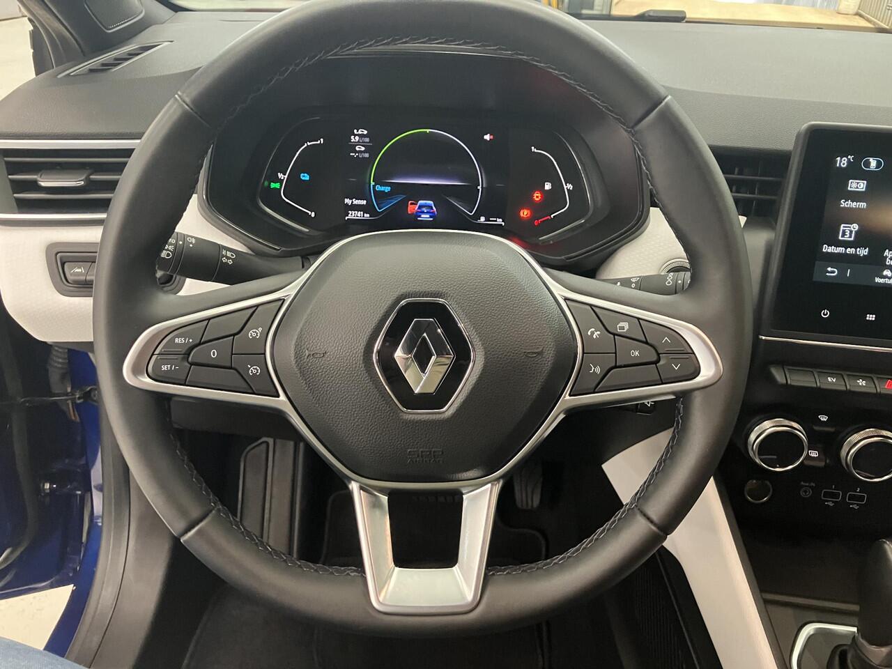 Renault CLIO 1.6 E-Tech Hybrid 145 Techno / NL auto / Navigatie / Half Lederen Bekleding / Climate Control / Cruise Control / Camera /