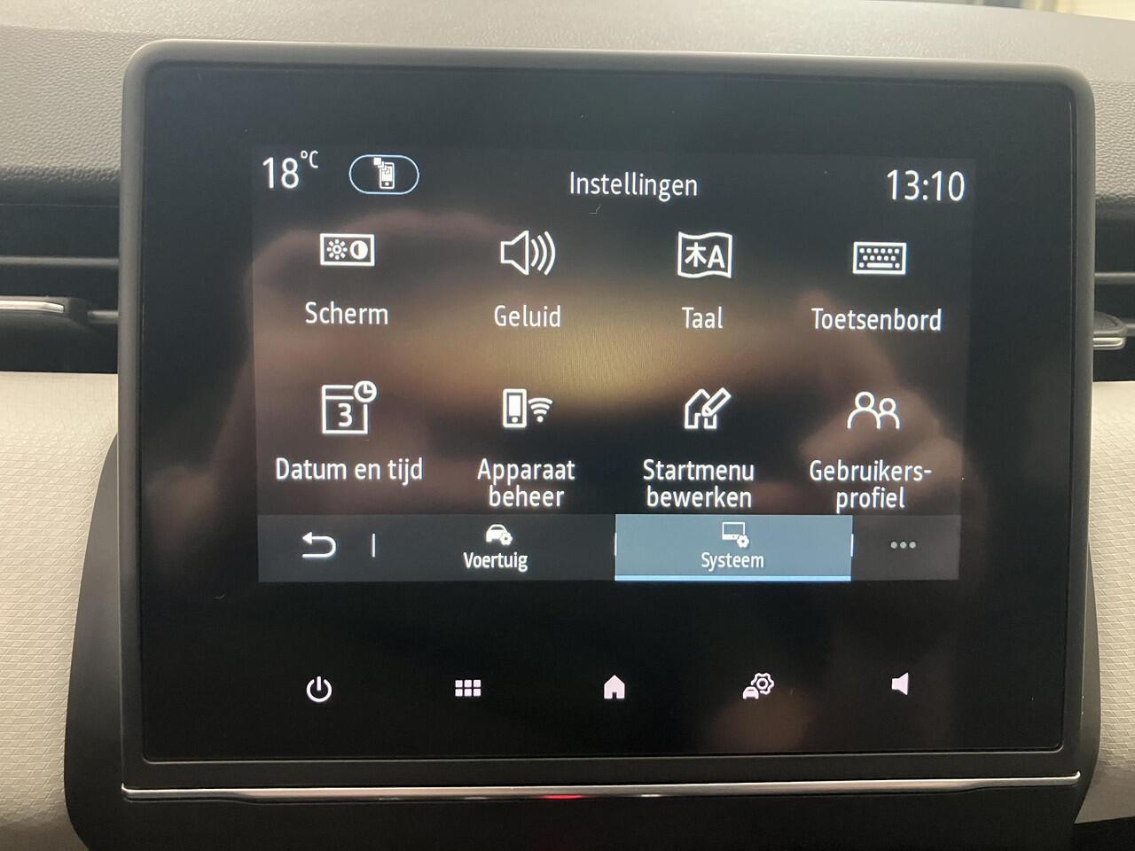Renault CLIO 1.6 E-Tech Hybrid 145 Techno / NL auto / Navigatie / Half Lederen Bekleding / Climate Control / Cruise Control / Camera /