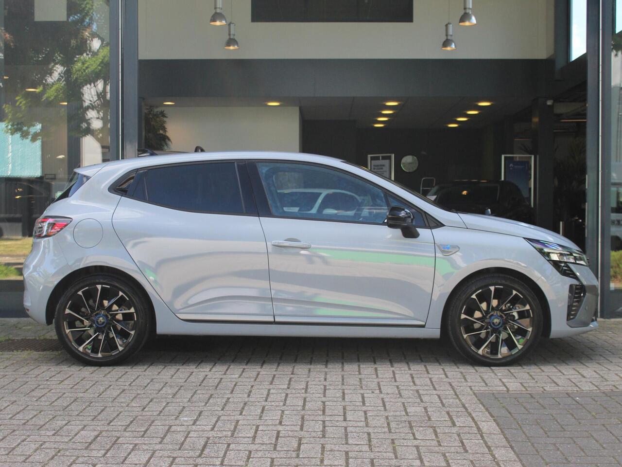 Renault CLIO 1.6 E-Tech Full Hybrid 145 esprit Alpine AUTOMAAT / 10.25'' DASHBOARD / 9,3'' NAVI / ADAPT. CRUISE / CAMERA / PDC / CLIMATE / APPLE CARPLAY / ANDROID AUTO / PRIVACY GLASS / DAB+ / 17'' LMV