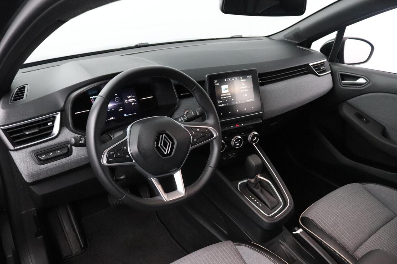 Renault CLIO 1.6 E-Tech Full Hybrid 145 techno