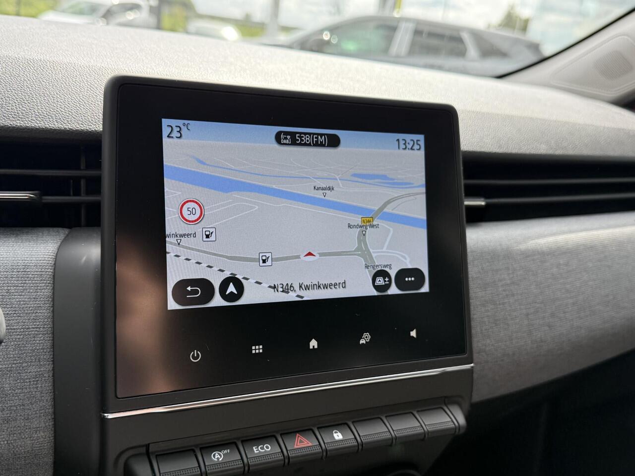 Renault CLIO 1.0 TCe 90 GPF evolution Black Line | Navigatie | All-Season banden | LED | DAB | Airco | Parkeersensoren | Cruise Control |