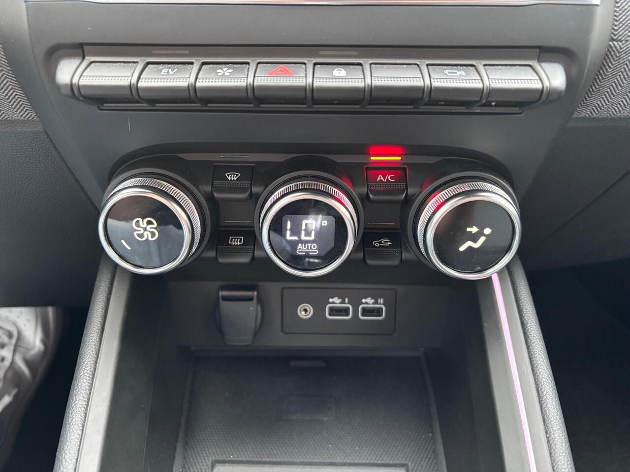 Renault CLIO 1.6 E-Tech Full Hybrid 145 techno / Lage kilometerstand /